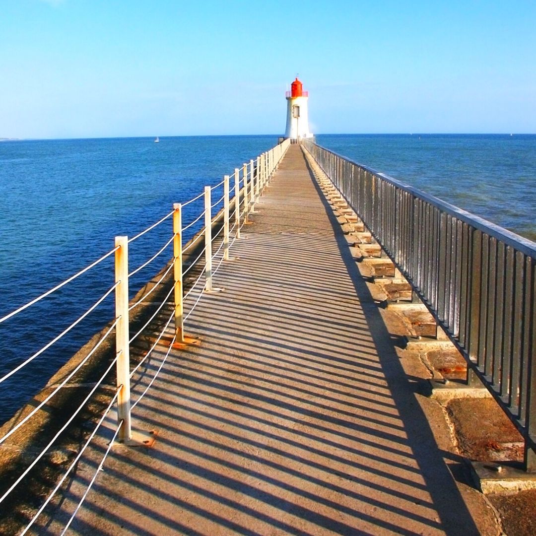 Destination Vendée, ponton et phare